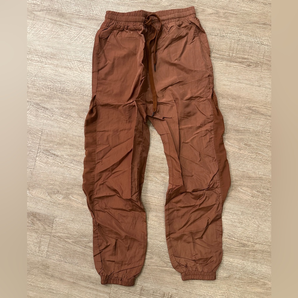Brown cargo puffer pants, size S